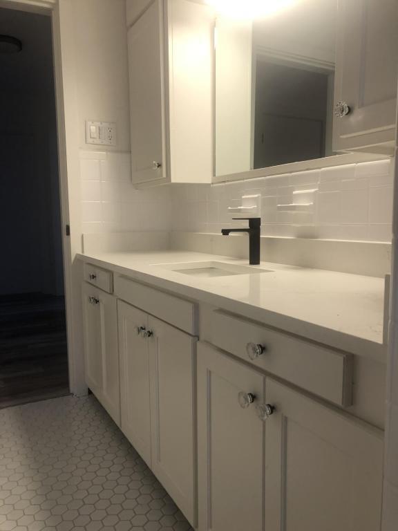 Building Photo - 154 S Carrollton Ave