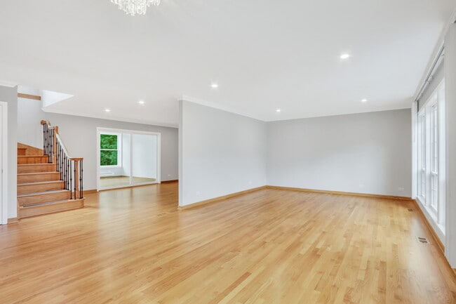 Building Photo - 1206 Lynn Terrace