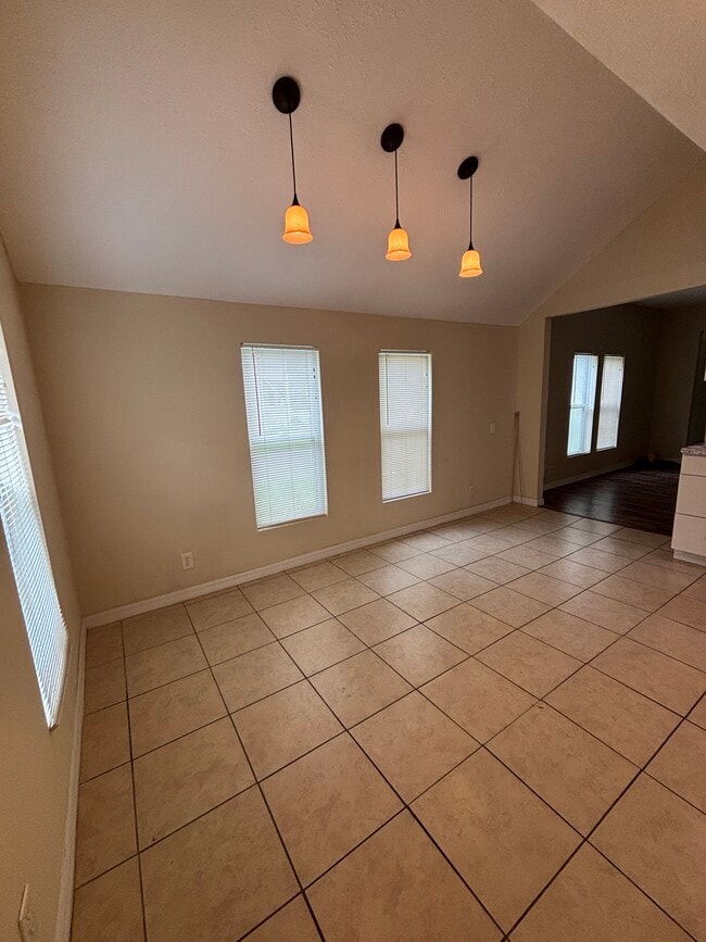 dinning room - 700 Pennsylvania Ave
