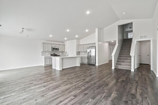 Building Photo - 10419 Rockaway Ridge St