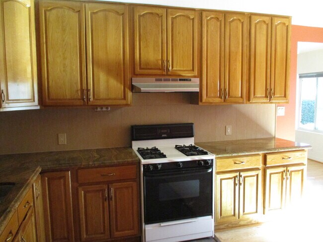 Building Photo - 18649 Chase St