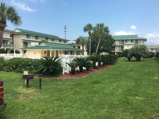 Building Photo - **Move In Special-50% Off First Months Rent**