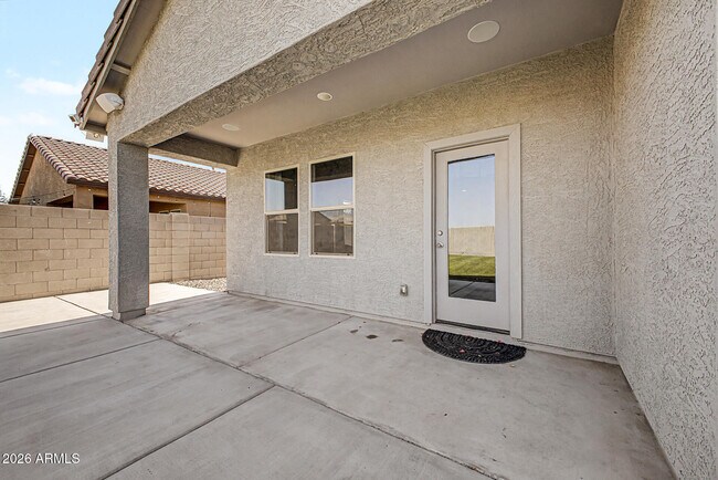 Building Photo - 4907 N 192nd Ln