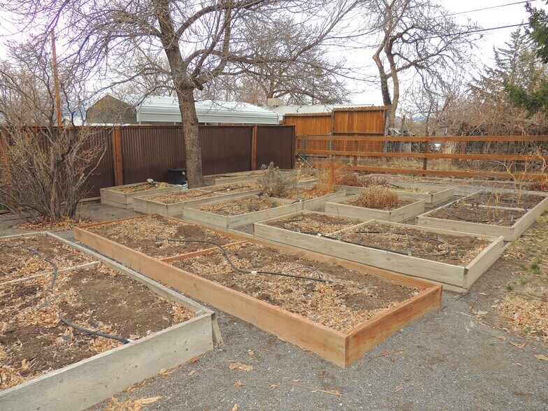 Building Photo - 408 Dressell Dr