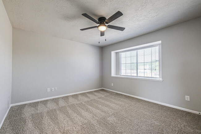 Building Photo - 12402 Greenmesa Dr