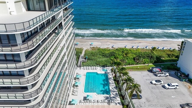 Building Photo - 2727 S Ocean Blvd