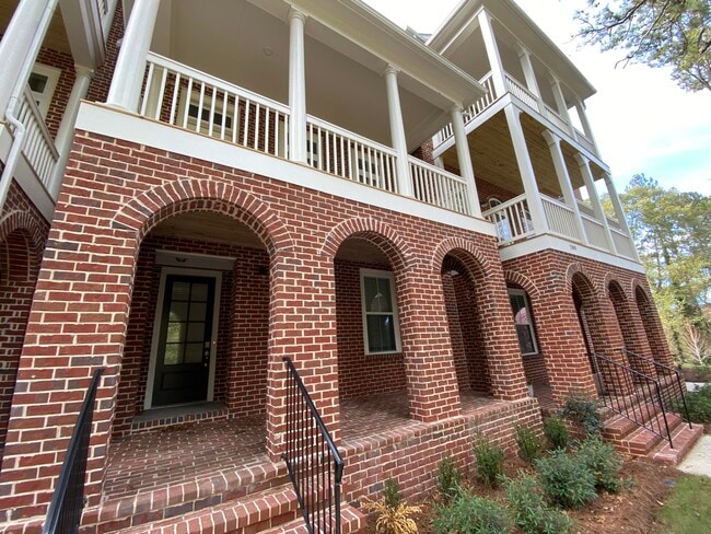 Building Photo - 707 Brennan Dr