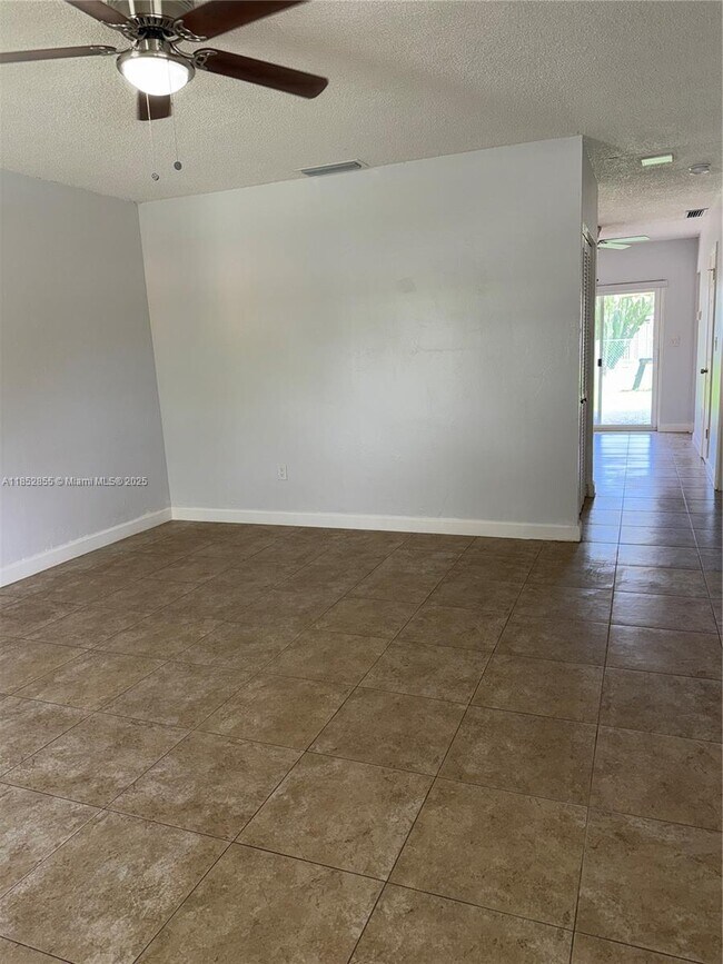 Building Photo - 5780 SW 61st St