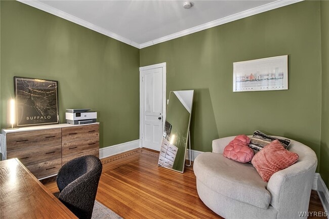 Building Photo - 370 Bryant St