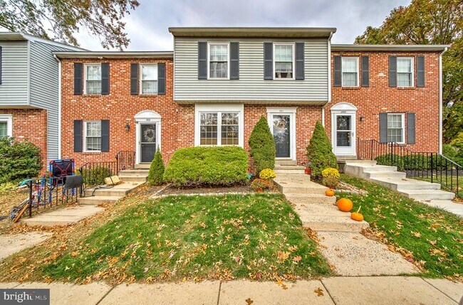 Building Photo - 301 Cherokee Cir