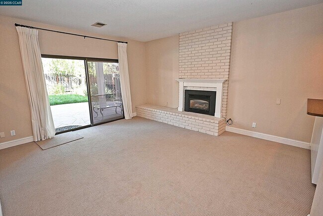 Building Photo - 933 Meadowvale Ct