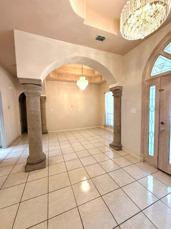 Building Photo - 3904 San Rodrigo