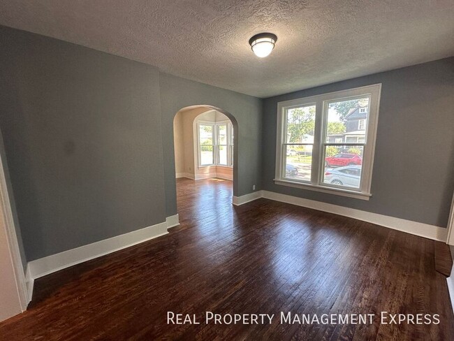 Building Photo - 1 Bed 1 Bath Main-Level Living in Sioux Falls
