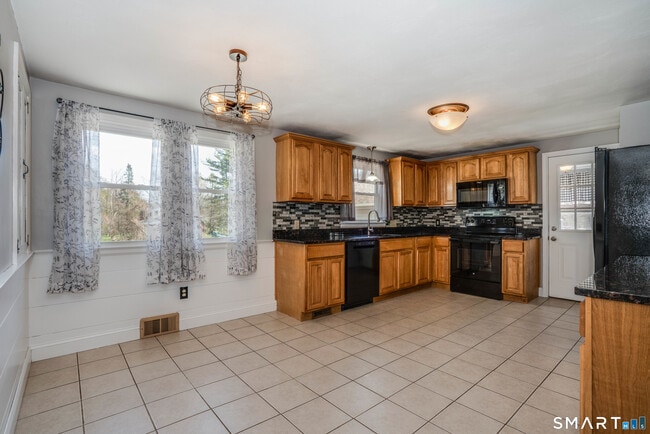 Building Photo - 114 Moreland Ave