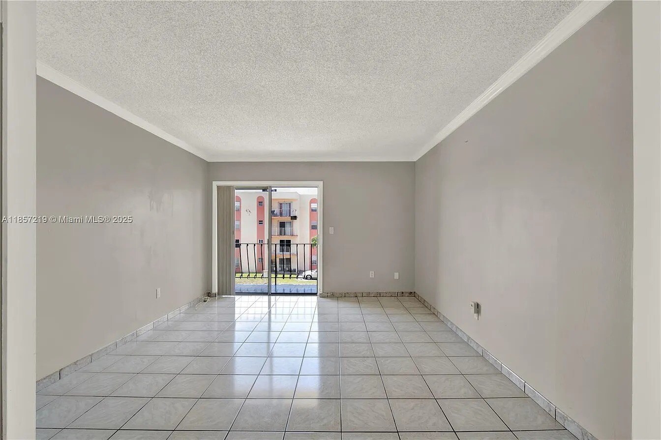 Building Photo - 6825 W Flagler St