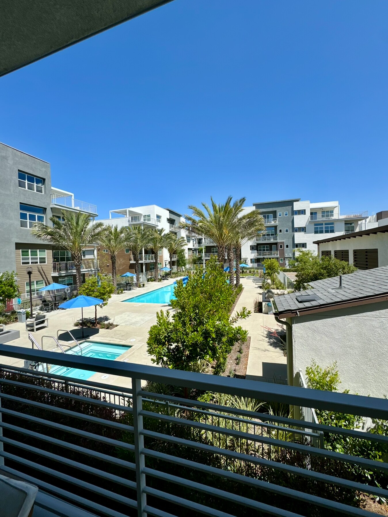 Building Photo - 2065 Bravo Loop