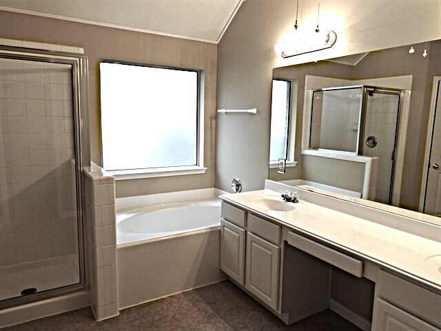 Building Photo - 3523 Pine Valley Dr