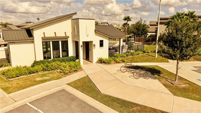 Building Photo - 40 N 14th St