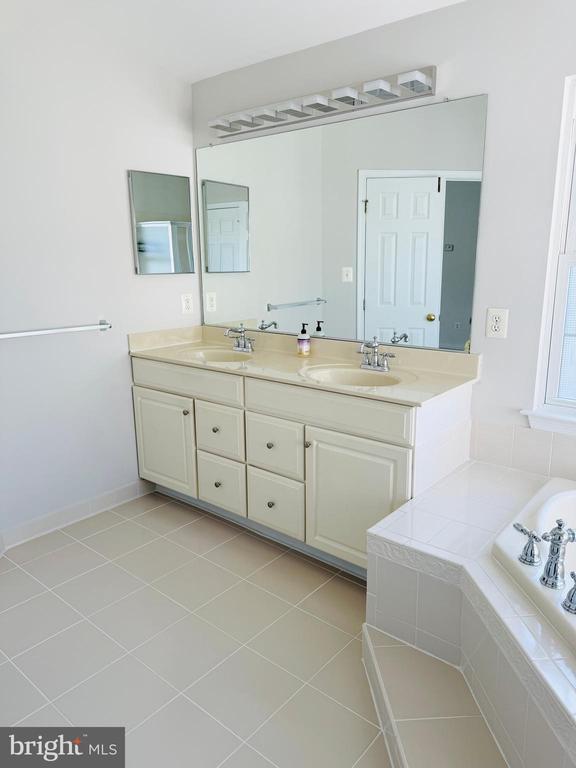 Building Photo - 25207 Bald Eagle Terrace