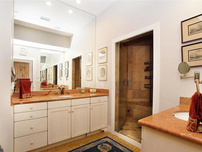 Building Photo - "Luxurious Living Awaits: Spacious 2-Bed, 3-Bath Apartment in Prime Clayton Location!"
