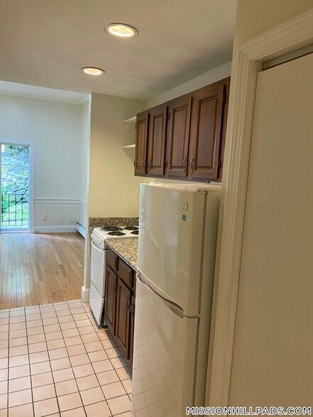 Building Photo - 14 Wait St