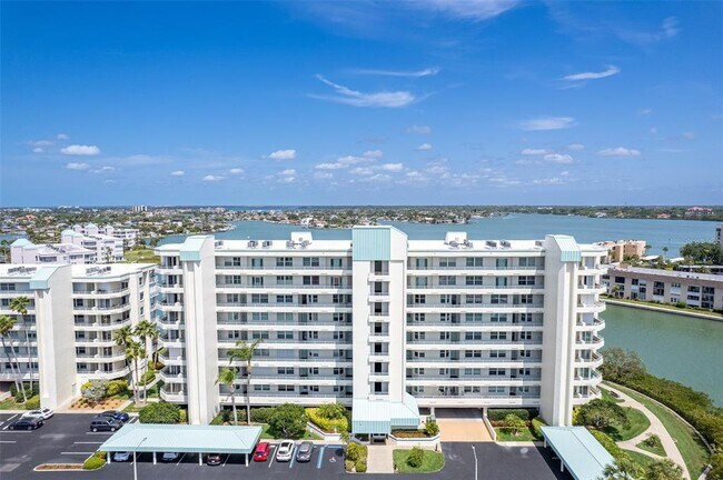 Building Photo - 7963 Sailboat Key Blvd S