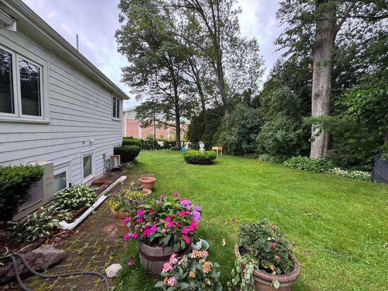 Backyard2 - 6 Reservoir Ave