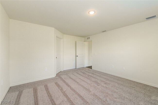Building Photo - 3615 Caloosa Pkwy