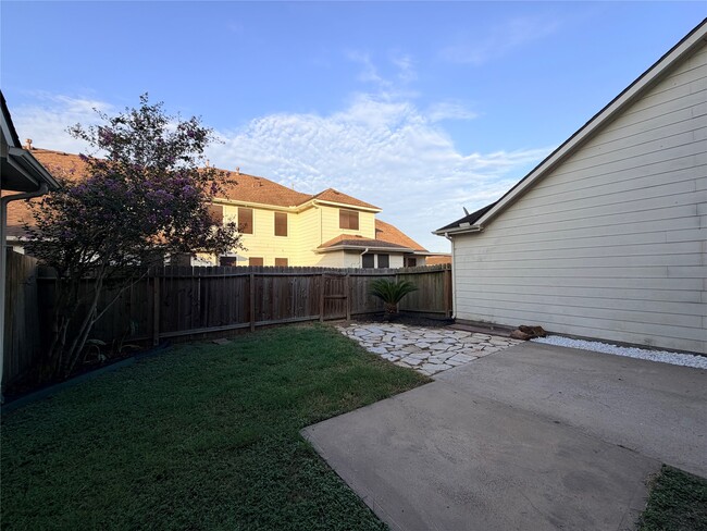 Building Photo - 4531 Park Trail Ln