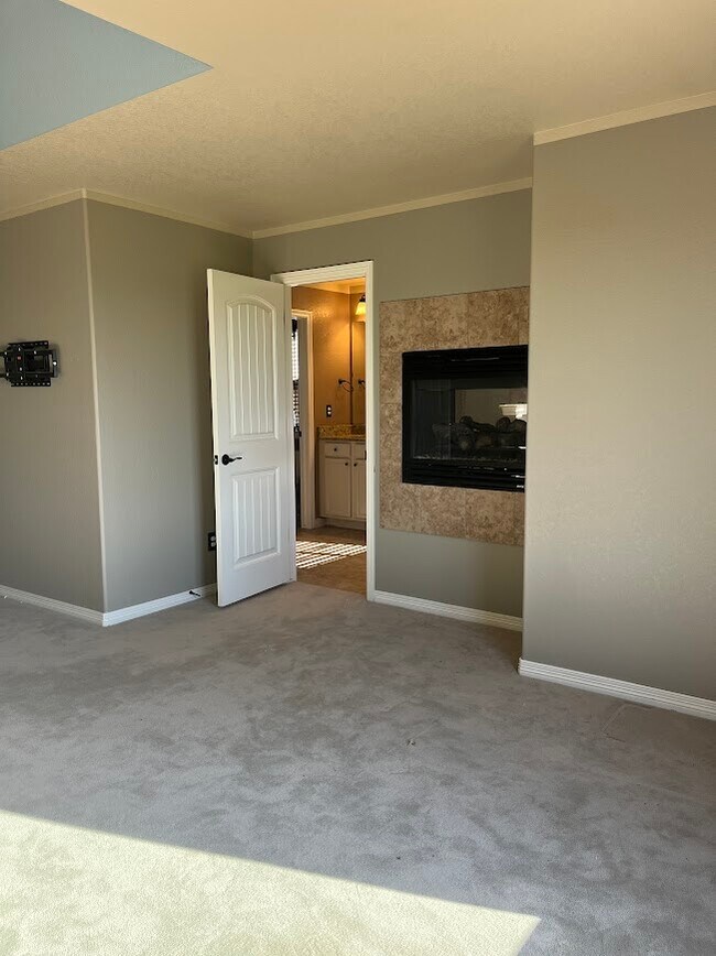 Building Photo - 964 Pyxis Dr