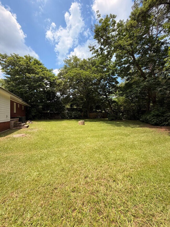 Building Photo - 1571 Saugahatchee Rd