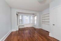 Building Photo - 1371 Chapel St