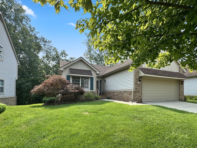 Building Photo - 41589 Sleepy Hollow Dr