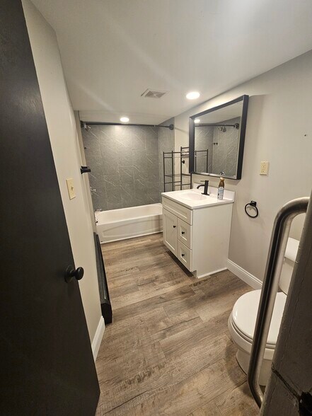 Bathroom - 290 E 7th St
