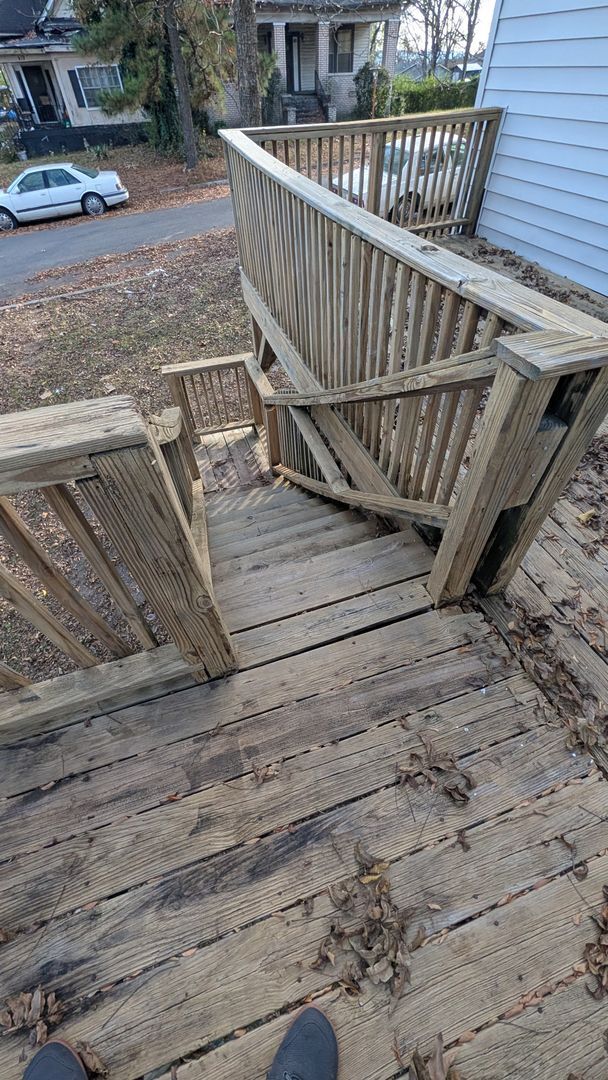 Building Photo - 3BR/2BA -- Deck, Separate Dining Room, In-Unit Laundry