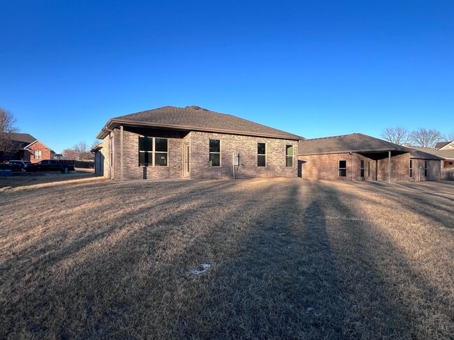 Building Photo - NEW 3 Bedroom In Carl Junction!