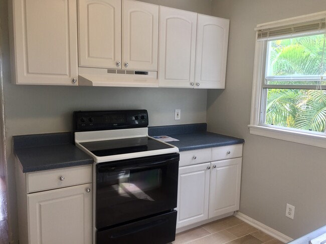 Kitchen - 1608 Knollwood Circle