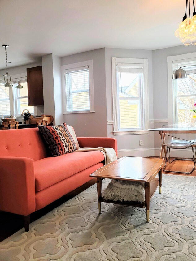 Building Photo - 12 Oliver Rd