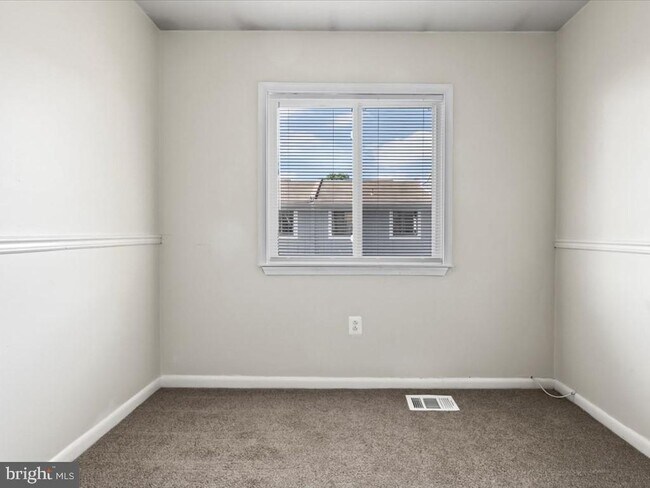 Building Photo - 8633 Madera Ct