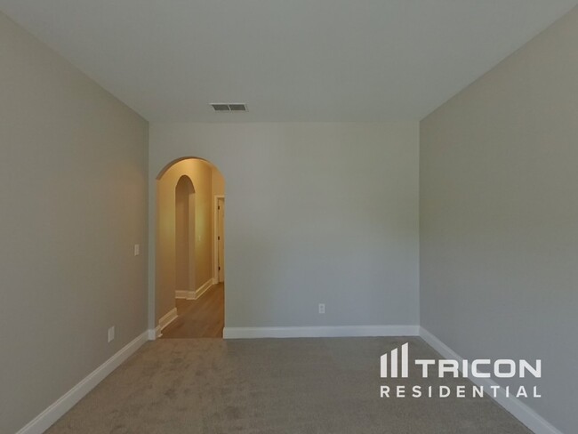 Building Photo - 4677 Marching Ln