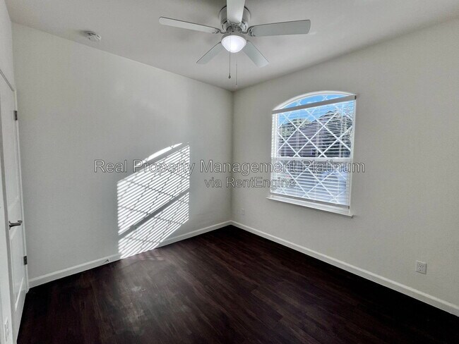 Building Photo - 1697 N Connery Ln