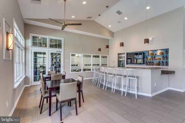 Building Photo - 1193 N Van Dorn St