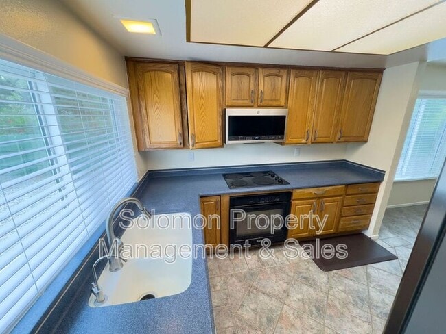 Building Photo - 2701 Fire Mountain Dr