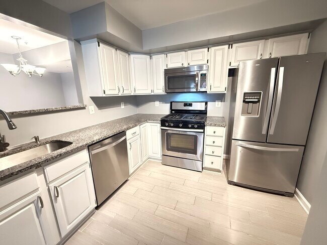 Building Photo - 12205 Fairfield House Dr