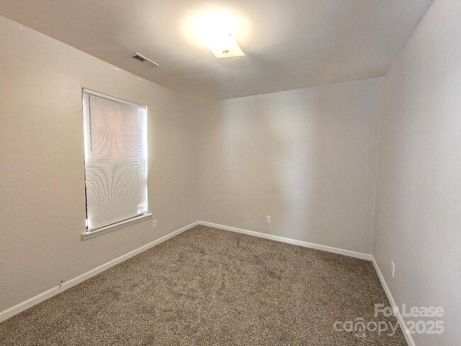 Building Photo - 5320 Peach Pl Ln