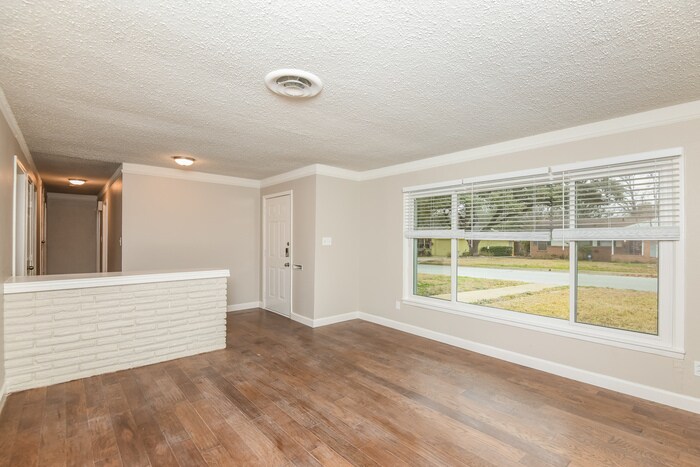 Building Photo - 3556 Wosley Dr