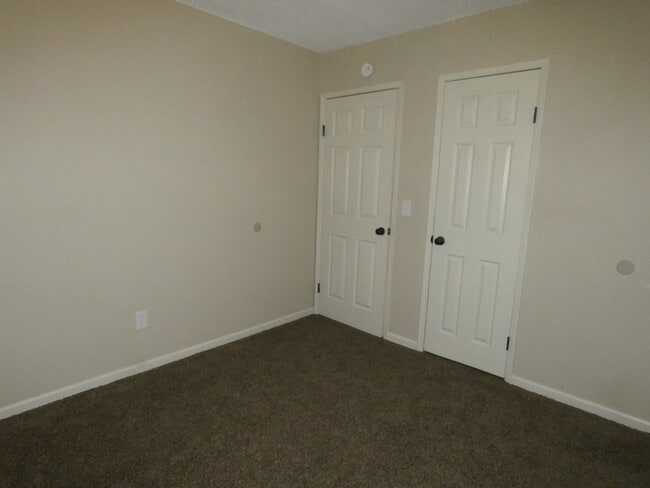 Building Photo - Beautiful Updated Home in North Kansas City!