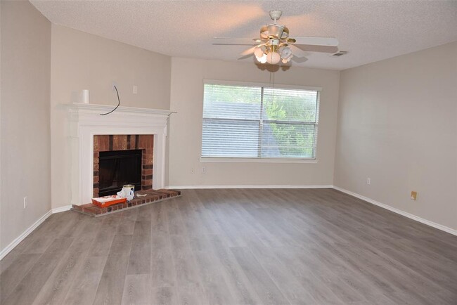 Building Photo - 2811 Grants River Cir