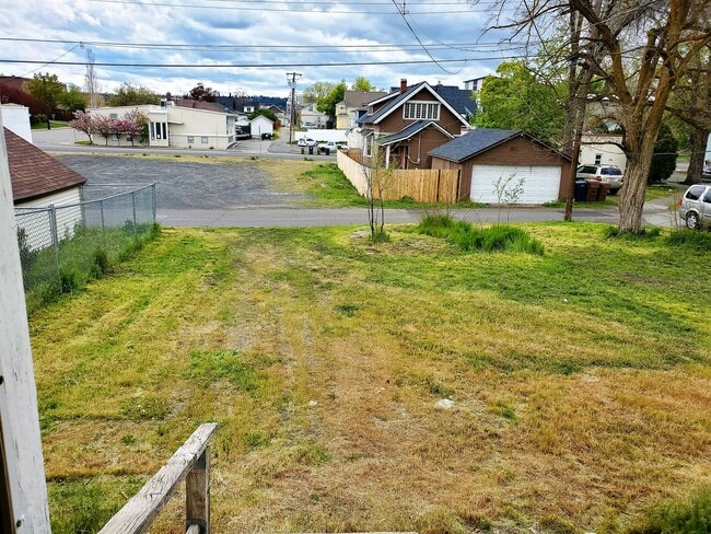 Building Photo - Fantastically updated Monroe District Area 3BR/1.5BA House