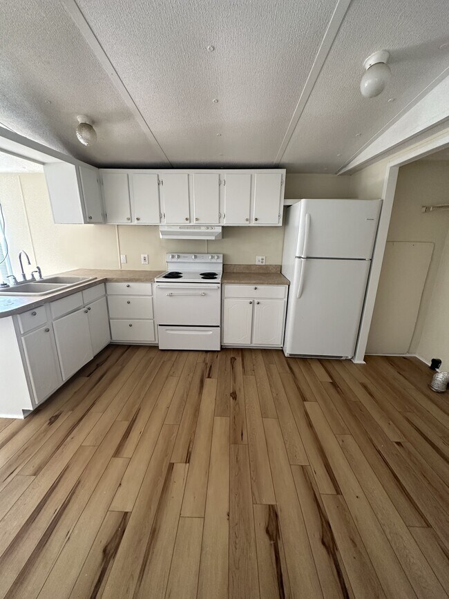 Building Photo - 5030 Denton Rd